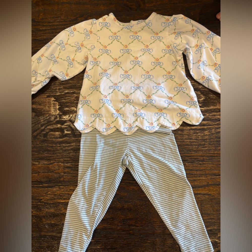 Kids Matching Set with Crown Print Top and Striped Pants